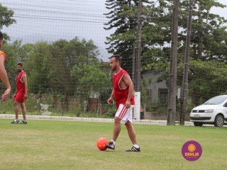
<a style='margin-left: 5px;' class='btn btn-xs btn-social btn-facebook' href='https://www.facebook.com/sharer/sharer.php?u=https://www.boladovale.com.br/imgs/800-800-90/conteudo/fotos/1370/img1214.jpg' rel='popup' data-width='500' data-height='400'><i class='fa fa-facebook'></i>Compartilhar <span class='hidden-xs'>no Facebook</span>
</a> 
<a class='btn btn-default btn-xs' target='_blank' href='imgs/800-800-90/conteudo/fotos/1370/img1214.jpg'>
<span class='glyphicon glyphicon-cloud-download'></span> Salvar
</a> 
<span></span>