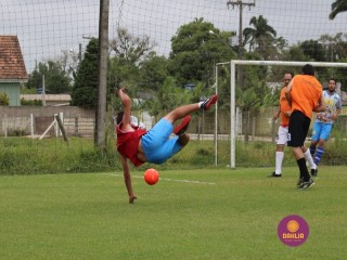 
<a style='margin-left: 5px;' class='btn btn-xs btn-social btn-facebook' href='https://www.facebook.com/sharer/sharer.php?u=https://www.boladovale.com.br/imgs/800-800-90/conteudo/fotos/1370/img1215.jpg' rel='popup' data-width='500' data-height='400'><i class='fa fa-facebook'></i>Compartilhar <span class='hidden-xs'>no Facebook</span>
</a> 
<a class='btn btn-default btn-xs' target='_blank' href='imgs/800-800-90/conteudo/fotos/1370/img1215.jpg'>
<span class='glyphicon glyphicon-cloud-download'></span> Salvar
</a> 
<span></span>