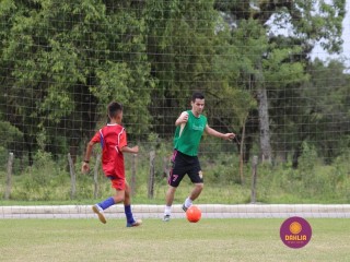 
<a style='margin-left: 5px;' class='btn btn-xs btn-social btn-facebook' href='https://www.facebook.com/sharer/sharer.php?u=https://www.boladovale.com.br/imgs/800-800-90/conteudo/fotos/1370/img1249.jpg' rel='popup' data-width='500' data-height='400'><i class='fa fa-facebook'></i>Compartilhar <span class='hidden-xs'>no Facebook</span>
</a> 
<a class='btn btn-default btn-xs' target='_blank' href='imgs/800-800-90/conteudo/fotos/1370/img1249.jpg'>
<span class='glyphicon glyphicon-cloud-download'></span> Salvar
</a> 
<span></span>