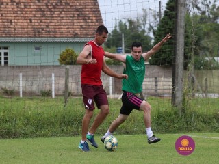 
<a style='margin-left: 5px;' class='btn btn-xs btn-social btn-facebook' href='https://www.facebook.com/sharer/sharer.php?u=https://www.boladovale.com.br/imgs/800-800-90/conteudo/fotos/1370/img1254.jpg' rel='popup' data-width='500' data-height='400'><i class='fa fa-facebook'></i>Compartilhar <span class='hidden-xs'>no Facebook</span>
</a> 
<a class='btn btn-default btn-xs' target='_blank' href='imgs/800-800-90/conteudo/fotos/1370/img1254.jpg'>
<span class='glyphicon glyphicon-cloud-download'></span> Salvar
</a> 
<span></span>