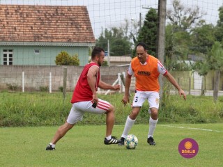 
<a style='margin-left: 5px;' class='btn btn-xs btn-social btn-facebook' href='https://www.facebook.com/sharer/sharer.php?u=https://www.boladovale.com.br/imgs/800-800-90/conteudo/fotos/1370/img1264.jpg' rel='popup' data-width='500' data-height='400'><i class='fa fa-facebook'></i>Compartilhar <span class='hidden-xs'>no Facebook</span>
</a> 
<a class='btn btn-default btn-xs' target='_blank' href='imgs/800-800-90/conteudo/fotos/1370/img1264.jpg'>
<span class='glyphicon glyphicon-cloud-download'></span> Salvar
</a> 
<span></span>