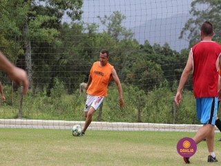 
<a style='margin-left: 5px;' class='btn btn-xs btn-social btn-facebook' href='https://www.facebook.com/sharer/sharer.php?u=https://www.boladovale.com.br/imgs/800-800-90/conteudo/fotos/1370/img1272.jpg' rel='popup' data-width='500' data-height='400'><i class='fa fa-facebook'></i>Compartilhar <span class='hidden-xs'>no Facebook</span>
</a> 
<a class='btn btn-default btn-xs' target='_blank' href='imgs/800-800-90/conteudo/fotos/1370/img1272.jpg'>
<span class='glyphicon glyphicon-cloud-download'></span> Salvar
</a> 
<span></span>