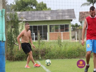 
<a style='margin-left: 5px;' class='btn btn-xs btn-social btn-facebook' href='https://www.facebook.com/sharer/sharer.php?u=https://www.boladovale.com.br/imgs/800-800-90/conteudo/fotos/1370/img1294.jpg' rel='popup' data-width='500' data-height='400'><i class='fa fa-facebook'></i>Compartilhar <span class='hidden-xs'>no Facebook</span>
</a> 
<a class='btn btn-default btn-xs' target='_blank' href='imgs/800-800-90/conteudo/fotos/1370/img1294.jpg'>
<span class='glyphicon glyphicon-cloud-download'></span> Salvar
</a> 
<span></span>