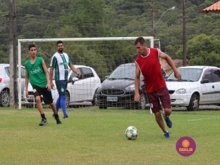 
<a style='margin-left: 5px;' class='btn btn-xs btn-social btn-facebook' href='https://www.facebook.com/sharer/sharer.php?u=https://www.boladovale.com.br/imgs/800-800-90/conteudo/fotos/1370/img1296.jpg' rel='popup' data-width='500' data-height='400'><i class='fa fa-facebook'></i>Compartilhar <span class='hidden-xs'>no Facebook</span>
</a> 
<a class='btn btn-default btn-xs' target='_blank' href='imgs/800-800-90/conteudo/fotos/1370/img1296.jpg'>
<span class='glyphicon glyphicon-cloud-download'></span> Salvar
</a> 
<span></span>