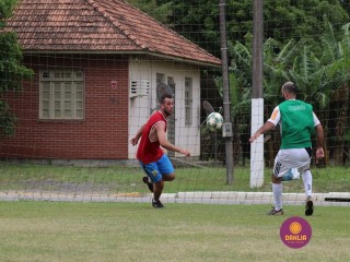 
<a style='margin-left: 5px;' class='btn btn-xs btn-social btn-facebook' href='https://www.facebook.com/sharer/sharer.php?u=https://www.boladovale.com.br/imgs/800-800-90/conteudo/fotos/1370/img1301.jpg' rel='popup' data-width='500' data-height='400'><i class='fa fa-facebook'></i>Compartilhar <span class='hidden-xs'>no Facebook</span>
</a> 
<a class='btn btn-default btn-xs' target='_blank' href='imgs/800-800-90/conteudo/fotos/1370/img1301.jpg'>
<span class='glyphicon glyphicon-cloud-download'></span> Salvar
</a> 
<span></span>