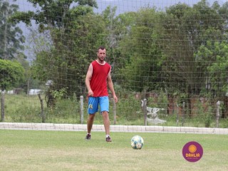 
<a style='margin-left: 5px;' class='btn btn-xs btn-social btn-facebook' href='https://www.facebook.com/sharer/sharer.php?u=https://www.boladovale.com.br/imgs/800-800-90/conteudo/fotos/1370/img1302.jpg' rel='popup' data-width='500' data-height='400'><i class='fa fa-facebook'></i>Compartilhar <span class='hidden-xs'>no Facebook</span>
</a> 
<a class='btn btn-default btn-xs' target='_blank' href='imgs/800-800-90/conteudo/fotos/1370/img1302.jpg'>
<span class='glyphicon glyphicon-cloud-download'></span> Salvar
</a> 
<span></span>