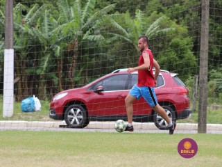 
<a style='margin-left: 5px;' class='btn btn-xs btn-social btn-facebook' href='https://www.facebook.com/sharer/sharer.php?u=https://www.boladovale.com.br/imgs/800-800-90/conteudo/fotos/1370/img1330.jpg' rel='popup' data-width='500' data-height='400'><i class='fa fa-facebook'></i>Compartilhar <span class='hidden-xs'>no Facebook</span>
</a> 
<a class='btn btn-default btn-xs' target='_blank' href='imgs/800-800-90/conteudo/fotos/1370/img1330.jpg'>
<span class='glyphicon glyphicon-cloud-download'></span> Salvar
</a> 
<span></span>