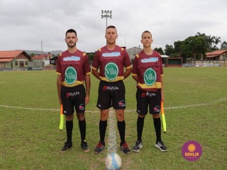 
<a style='margin-left: 5px;' class='btn btn-xs btn-social btn-facebook' href='https://www.facebook.com/sharer/sharer.php?u=https://www.boladovale.com.br/imgs/800-800-90/conteudo/fotos/1371/img1361.jpg' rel='popup' data-width='500' data-height='400'><i class='fa fa-facebook'></i>Compartilhar <span class='hidden-xs'>no Facebook</span>
</a> 
<a class='btn btn-default btn-xs' target='_blank' href='imgs/800-800-90/conteudo/fotos/1371/img1361.jpg'>
<span class='glyphicon glyphicon-cloud-download'></span> Salvar
</a> 
<span></span>