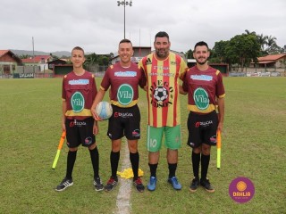 
<a style='margin-left: 5px;' class='btn btn-xs btn-social btn-facebook' href='https://www.facebook.com/sharer/sharer.php?u=https://www.boladovale.com.br/imgs/800-800-90/conteudo/fotos/1371/img1364.jpg' rel='popup' data-width='500' data-height='400'><i class='fa fa-facebook'></i>Compartilhar <span class='hidden-xs'>no Facebook</span>
</a> 
<a class='btn btn-default btn-xs' target='_blank' href='imgs/800-800-90/conteudo/fotos/1371/img1364.jpg'>
<span class='glyphicon glyphicon-cloud-download'></span> Salvar
</a> 
<span></span>