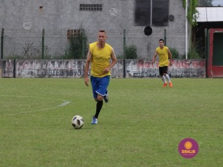 
<a style='margin-left: 5px;' class='btn btn-xs btn-social btn-facebook' href='https://www.facebook.com/sharer/sharer.php?u=https://www.boladovale.com.br/imgs/800-800-90/conteudo/fotos/1371/img1372.jpg' rel='popup' data-width='500' data-height='400'><i class='fa fa-facebook'></i>Compartilhar <span class='hidden-xs'>no Facebook</span>
</a> 
<a class='btn btn-default btn-xs' target='_blank' href='imgs/800-800-90/conteudo/fotos/1371/img1372.jpg'>
<span class='glyphicon glyphicon-cloud-download'></span> Salvar
</a> 
<span></span>