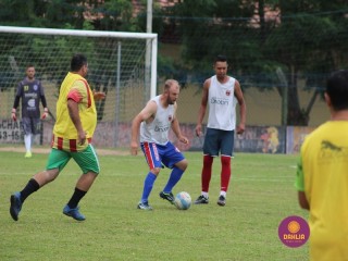 
<a style='margin-left: 5px;' class='btn btn-xs btn-social btn-facebook' href='https://www.facebook.com/sharer/sharer.php?u=https://www.boladovale.com.br/imgs/800-800-90/conteudo/fotos/1371/img1386.jpg' rel='popup' data-width='500' data-height='400'><i class='fa fa-facebook'></i>Compartilhar <span class='hidden-xs'>no Facebook</span>
</a> 
<a class='btn btn-default btn-xs' target='_blank' href='imgs/800-800-90/conteudo/fotos/1371/img1386.jpg'>
<span class='glyphicon glyphicon-cloud-download'></span> Salvar
</a> 
<span></span>