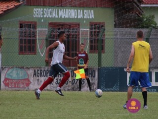 
<a style='margin-left: 5px;' class='btn btn-xs btn-social btn-facebook' href='https://www.facebook.com/sharer/sharer.php?u=https://www.boladovale.com.br/imgs/800-800-90/conteudo/fotos/1371/img1393.jpg' rel='popup' data-width='500' data-height='400'><i class='fa fa-facebook'></i>Compartilhar <span class='hidden-xs'>no Facebook</span>
</a> 
<a class='btn btn-default btn-xs' target='_blank' href='imgs/800-800-90/conteudo/fotos/1371/img1393.jpg'>
<span class='glyphicon glyphicon-cloud-download'></span> Salvar
</a> 
<span></span>