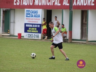 
<a style='margin-left: 5px;' class='btn btn-xs btn-social btn-facebook' href='https://www.facebook.com/sharer/sharer.php?u=https://www.boladovale.com.br/imgs/800-800-90/conteudo/fotos/1371/img1412.jpg' rel='popup' data-width='500' data-height='400'><i class='fa fa-facebook'></i>Compartilhar <span class='hidden-xs'>no Facebook</span>
</a> 
<a class='btn btn-default btn-xs' target='_blank' href='imgs/800-800-90/conteudo/fotos/1371/img1412.jpg'>
<span class='glyphicon glyphicon-cloud-download'></span> Salvar
</a> 
<span></span>