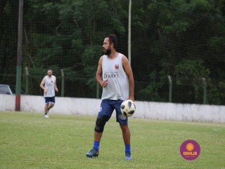 
<a style='margin-left: 5px;' class='btn btn-xs btn-social btn-facebook' href='https://www.facebook.com/sharer/sharer.php?u=https://www.boladovale.com.br/imgs/800-800-90/conteudo/fotos/1371/img1439.jpg' rel='popup' data-width='500' data-height='400'><i class='fa fa-facebook'></i>Compartilhar <span class='hidden-xs'>no Facebook</span>
</a> 
<a class='btn btn-default btn-xs' target='_blank' href='imgs/800-800-90/conteudo/fotos/1371/img1439.jpg'>
<span class='glyphicon glyphicon-cloud-download'></span> Salvar
</a> 
<span></span>