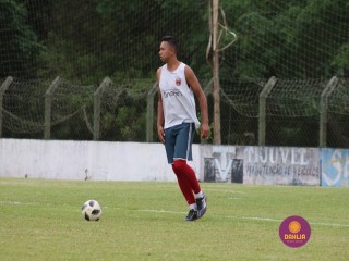 
<a style='margin-left: 5px;' class='btn btn-xs btn-social btn-facebook' href='https://www.facebook.com/sharer/sharer.php?u=https://www.boladovale.com.br/imgs/800-800-90/conteudo/fotos/1371/img1456.jpg' rel='popup' data-width='500' data-height='400'><i class='fa fa-facebook'></i>Compartilhar <span class='hidden-xs'>no Facebook</span>
</a> 
<a class='btn btn-default btn-xs' target='_blank' href='imgs/800-800-90/conteudo/fotos/1371/img1456.jpg'>
<span class='glyphicon glyphicon-cloud-download'></span> Salvar
</a> 
<span></span>