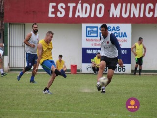 
<a style='margin-left: 5px;' class='btn btn-xs btn-social btn-facebook' href='https://www.facebook.com/sharer/sharer.php?u=https://www.boladovale.com.br/imgs/800-800-90/conteudo/fotos/1371/img1479.jpg' rel='popup' data-width='500' data-height='400'><i class='fa fa-facebook'></i>Compartilhar <span class='hidden-xs'>no Facebook</span>
</a> 
<a class='btn btn-default btn-xs' target='_blank' href='imgs/800-800-90/conteudo/fotos/1371/img1479.jpg'>
<span class='glyphicon glyphicon-cloud-download'></span> Salvar
</a> 
<span></span>