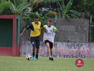 
<a style='margin-left: 5px;' class='btn btn-xs btn-social btn-facebook' href='https://www.facebook.com/sharer/sharer.php?u=https://www.boladovale.com.br/imgs/800-800-90/conteudo/fotos/1371/img1501.jpg' rel='popup' data-width='500' data-height='400'><i class='fa fa-facebook'></i>Compartilhar <span class='hidden-xs'>no Facebook</span>
</a> 
<a class='btn btn-default btn-xs' target='_blank' href='imgs/800-800-90/conteudo/fotos/1371/img1501.jpg'>
<span class='glyphicon glyphicon-cloud-download'></span> Salvar
</a> 
<span></span>