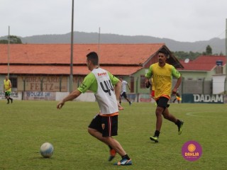 
<a style='margin-left: 5px;' class='btn btn-xs btn-social btn-facebook' href='https://www.facebook.com/sharer/sharer.php?u=https://www.boladovale.com.br/imgs/800-800-90/conteudo/fotos/1371/img1552.jpg' rel='popup' data-width='500' data-height='400'><i class='fa fa-facebook'></i>Compartilhar <span class='hidden-xs'>no Facebook</span>
</a> 
<a class='btn btn-default btn-xs' target='_blank' href='imgs/800-800-90/conteudo/fotos/1371/img1552.jpg'>
<span class='glyphicon glyphicon-cloud-download'></span> Salvar
</a> 
<span></span>