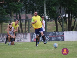 
<a style='margin-left: 5px;' class='btn btn-xs btn-social btn-facebook' href='https://www.facebook.com/sharer/sharer.php?u=https://www.boladovale.com.br/imgs/800-800-90/conteudo/fotos/1371/img1559.jpg' rel='popup' data-width='500' data-height='400'><i class='fa fa-facebook'></i>Compartilhar <span class='hidden-xs'>no Facebook</span>
</a> 
<a class='btn btn-default btn-xs' target='_blank' href='imgs/800-800-90/conteudo/fotos/1371/img1559.jpg'>
<span class='glyphicon glyphicon-cloud-download'></span> Salvar
</a> 
<span></span>