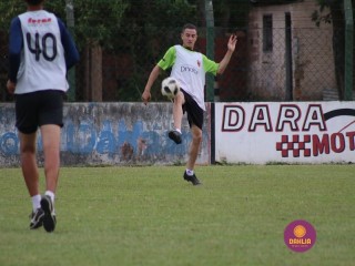 
<a style='margin-left: 5px;' class='btn btn-xs btn-social btn-facebook' href='https://www.facebook.com/sharer/sharer.php?u=https://www.boladovale.com.br/imgs/800-800-90/conteudo/fotos/1371/img1615.jpg' rel='popup' data-width='500' data-height='400'><i class='fa fa-facebook'></i>Compartilhar <span class='hidden-xs'>no Facebook</span>
</a> 
<a class='btn btn-default btn-xs' target='_blank' href='imgs/800-800-90/conteudo/fotos/1371/img1615.jpg'>
<span class='glyphicon glyphicon-cloud-download'></span> Salvar
</a> 
<span></span>
