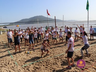 
<a style='margin-left: 5px;' class='btn btn-xs btn-social btn-facebook' href='https://www.facebook.com/sharer/sharer.php?u=https://www.boladovale.com.br/imgs/800-800-90/conteudo/fotos/1372/img2691.jpg' rel='popup' data-width='500' data-height='400'><i class='fa fa-facebook'></i>Compartilhar <span class='hidden-xs'>no Facebook</span>
</a> 
<a class='btn btn-default btn-xs' target='_blank' href='imgs/800-800-90/conteudo/fotos/1372/img2691.jpg'>
<span class='glyphicon glyphicon-cloud-download'></span> Salvar
</a> 
<span></span>