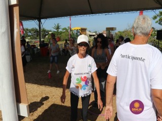 
<a style='margin-left: 5px;' class='btn btn-xs btn-social btn-facebook' href='https://www.facebook.com/sharer/sharer.php?u=https://www.boladovale.com.br/imgs/800-800-90/conteudo/fotos/1372/img2726.jpg' rel='popup' data-width='500' data-height='400'><i class='fa fa-facebook'></i>Compartilhar <span class='hidden-xs'>no Facebook</span>
</a> 
<a class='btn btn-default btn-xs' target='_blank' href='imgs/800-800-90/conteudo/fotos/1372/img2726.jpg'>
<span class='glyphicon glyphicon-cloud-download'></span> Salvar
</a> 
<span></span>