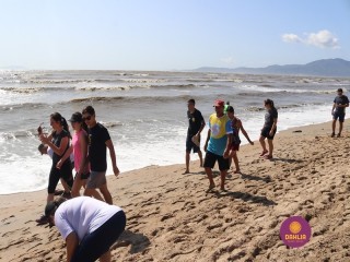 
<a style='margin-left: 5px;' class='btn btn-xs btn-social btn-facebook' href='https://www.facebook.com/sharer/sharer.php?u=https://www.boladovale.com.br/imgs/800-800-90/conteudo/fotos/1373/img2810.jpg' rel='popup' data-width='500' data-height='400'><i class='fa fa-facebook'></i>Compartilhar <span class='hidden-xs'>no Facebook</span>
</a> 
<a class='btn btn-default btn-xs' target='_blank' href='imgs/800-800-90/conteudo/fotos/1373/img2810.jpg'>
<span class='glyphicon glyphicon-cloud-download'></span> Salvar
</a> 
<span></span>