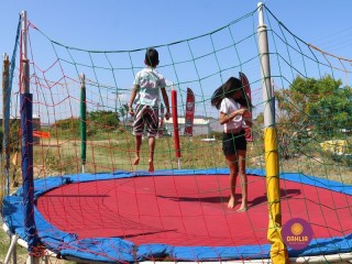 
<a style='margin-left: 5px;' class='btn btn-xs btn-social btn-facebook' href='https://www.facebook.com/sharer/sharer.php?u=https://www.boladovale.com.br/imgs/800-800-90/conteudo/fotos/1374/img2832.jpg' rel='popup' data-width='500' data-height='400'><i class='fa fa-facebook'></i>Compartilhar <span class='hidden-xs'>no Facebook</span>
</a> 
<a class='btn btn-default btn-xs' target='_blank' href='imgs/800-800-90/conteudo/fotos/1374/img2832.jpg'>
<span class='glyphicon glyphicon-cloud-download'></span> Salvar
</a> 
<span></span>