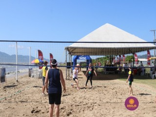 
<a style='margin-left: 5px;' class='btn btn-xs btn-social btn-facebook' href='https://www.facebook.com/sharer/sharer.php?u=https://www.boladovale.com.br/imgs/800-800-90/conteudo/fotos/1374/img2841.jpg' rel='popup' data-width='500' data-height='400'><i class='fa fa-facebook'></i>Compartilhar <span class='hidden-xs'>no Facebook</span>
</a> 
<a class='btn btn-default btn-xs' target='_blank' href='imgs/800-800-90/conteudo/fotos/1374/img2841.jpg'>
<span class='glyphicon glyphicon-cloud-download'></span> Salvar
</a> 
<span></span>