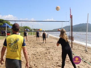 
<a style='margin-left: 5px;' class='btn btn-xs btn-social btn-facebook' href='https://www.facebook.com/sharer/sharer.php?u=https://www.boladovale.com.br/imgs/800-800-90/conteudo/fotos/1374/img2847.jpg' rel='popup' data-width='500' data-height='400'><i class='fa fa-facebook'></i>Compartilhar <span class='hidden-xs'>no Facebook</span>
</a> 
<a class='btn btn-default btn-xs' target='_blank' href='imgs/800-800-90/conteudo/fotos/1374/img2847.jpg'>
<span class='glyphicon glyphicon-cloud-download'></span> Salvar
</a> 
<span></span>