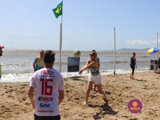 
<a style='margin-left: 5px;' class='btn btn-xs btn-social btn-facebook' href='https://www.facebook.com/sharer/sharer.php?u=https://www.boladovale.com.br/imgs/800-800-90/conteudo/fotos/1374/img2878.jpg' rel='popup' data-width='500' data-height='400'><i class='fa fa-facebook'></i>Compartilhar <span class='hidden-xs'>no Facebook</span>
</a> 
<a class='btn btn-default btn-xs' target='_blank' href='imgs/800-800-90/conteudo/fotos/1374/img2878.jpg'>
<span class='glyphicon glyphicon-cloud-download'></span> Salvar
</a> 
<span></span>