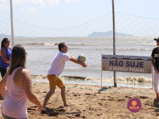 
<a style='margin-left: 5px;' class='btn btn-xs btn-social btn-facebook' href='https://www.facebook.com/sharer/sharer.php?u=https://www.boladovale.com.br/imgs/800-800-90/conteudo/fotos/1374/img2880.jpg' rel='popup' data-width='500' data-height='400'><i class='fa fa-facebook'></i>Compartilhar <span class='hidden-xs'>no Facebook</span>
</a> 
<a class='btn btn-default btn-xs' target='_blank' href='imgs/800-800-90/conteudo/fotos/1374/img2880.jpg'>
<span class='glyphicon glyphicon-cloud-download'></span> Salvar
</a> 
<span></span>