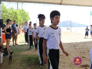 
<a style='margin-left: 5px;' class='btn btn-xs btn-social btn-facebook' href='https://www.facebook.com/sharer/sharer.php?u=https://www.boladovale.com.br/imgs/800-800-90/conteudo/fotos/1375/img2908.jpg' rel='popup' data-width='500' data-height='400'><i class='fa fa-facebook'></i>Compartilhar <span class='hidden-xs'>no Facebook</span>
</a> 
<a class='btn btn-default btn-xs' target='_blank' href='imgs/800-800-90/conteudo/fotos/1375/img2908.jpg'>
<span class='glyphicon glyphicon-cloud-download'></span> Salvar
</a> 
<span></span>