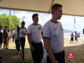 
<a style='margin-left: 5px;' class='btn btn-xs btn-social btn-facebook' href='https://www.facebook.com/sharer/sharer.php?u=https://www.boladovale.com.br/imgs/800-800-90/conteudo/fotos/1375/img2912.jpg' rel='popup' data-width='500' data-height='400'><i class='fa fa-facebook'></i>Compartilhar <span class='hidden-xs'>no Facebook</span>
</a> 
<a class='btn btn-default btn-xs' target='_blank' href='imgs/800-800-90/conteudo/fotos/1375/img2912.jpg'>
<span class='glyphicon glyphicon-cloud-download'></span> Salvar
</a> 
<span></span>