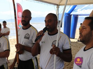
<a style='margin-left: 5px;' class='btn btn-xs btn-social btn-facebook' href='https://www.facebook.com/sharer/sharer.php?u=https://www.boladovale.com.br/imgs/800-800-90/conteudo/fotos/1375/img2923.jpg' rel='popup' data-width='500' data-height='400'><i class='fa fa-facebook'></i>Compartilhar <span class='hidden-xs'>no Facebook</span>
</a> 
<a class='btn btn-default btn-xs' target='_blank' href='imgs/800-800-90/conteudo/fotos/1375/img2923.jpg'>
<span class='glyphicon glyphicon-cloud-download'></span> Salvar
</a> 
<span></span>