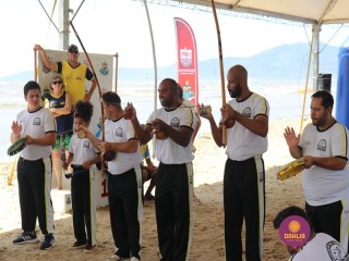 
<a style='margin-left: 5px;' class='btn btn-xs btn-social btn-facebook' href='https://www.facebook.com/sharer/sharer.php?u=https://www.boladovale.com.br/imgs/800-800-90/conteudo/fotos/1375/img2964.jpg' rel='popup' data-width='500' data-height='400'><i class='fa fa-facebook'></i>Compartilhar <span class='hidden-xs'>no Facebook</span>
</a> 
<a class='btn btn-default btn-xs' target='_blank' href='imgs/800-800-90/conteudo/fotos/1375/img2964.jpg'>
<span class='glyphicon glyphicon-cloud-download'></span> Salvar
</a> 
<span></span>