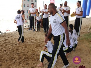 
<a style='margin-left: 5px;' class='btn btn-xs btn-social btn-facebook' href='https://www.facebook.com/sharer/sharer.php?u=https://www.boladovale.com.br/imgs/800-800-90/conteudo/fotos/1375/img2996.jpg' rel='popup' data-width='500' data-height='400'><i class='fa fa-facebook'></i>Compartilhar <span class='hidden-xs'>no Facebook</span>
</a> 
<a class='btn btn-default btn-xs' target='_blank' href='imgs/800-800-90/conteudo/fotos/1375/img2996.jpg'>
<span class='glyphicon glyphicon-cloud-download'></span> Salvar
</a> 
<span></span>