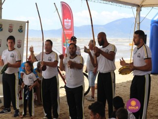 
<a style='margin-left: 5px;' class='btn btn-xs btn-social btn-facebook' href='https://www.facebook.com/sharer/sharer.php?u=https://www.boladovale.com.br/imgs/800-800-90/conteudo/fotos/1375/img2997.jpg' rel='popup' data-width='500' data-height='400'><i class='fa fa-facebook'></i>Compartilhar <span class='hidden-xs'>no Facebook</span>
</a> 
<a class='btn btn-default btn-xs' target='_blank' href='imgs/800-800-90/conteudo/fotos/1375/img2997.jpg'>
<span class='glyphicon glyphicon-cloud-download'></span> Salvar
</a> 
<span></span>