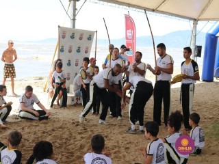 
<a style='margin-left: 5px;' class='btn btn-xs btn-social btn-facebook' href='https://www.facebook.com/sharer/sharer.php?u=https://www.boladovale.com.br/imgs/800-800-90/conteudo/fotos/1375/img3001.jpg' rel='popup' data-width='500' data-height='400'><i class='fa fa-facebook'></i>Compartilhar <span class='hidden-xs'>no Facebook</span>
</a> 
<a class='btn btn-default btn-xs' target='_blank' href='imgs/800-800-90/conteudo/fotos/1375/img3001.jpg'>
<span class='glyphicon glyphicon-cloud-download'></span> Salvar
</a> 
<span></span>