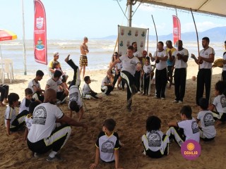 
<a style='margin-left: 5px;' class='btn btn-xs btn-social btn-facebook' href='https://www.facebook.com/sharer/sharer.php?u=https://www.boladovale.com.br/imgs/800-800-90/conteudo/fotos/1375/img3014.jpg' rel='popup' data-width='500' data-height='400'><i class='fa fa-facebook'></i>Compartilhar <span class='hidden-xs'>no Facebook</span>
</a> 
<a class='btn btn-default btn-xs' target='_blank' href='imgs/800-800-90/conteudo/fotos/1375/img3014.jpg'>
<span class='glyphicon glyphicon-cloud-download'></span> Salvar
</a> 
<span></span>