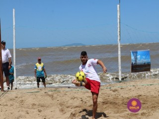 
<a style='margin-left: 5px;' class='btn btn-xs btn-social btn-facebook' href='https://www.facebook.com/sharer/sharer.php?u=https://www.boladovale.com.br/imgs/800-800-90/conteudo/fotos/1376/img3037.jpg' rel='popup' data-width='500' data-height='400'><i class='fa fa-facebook'></i>Compartilhar <span class='hidden-xs'>no Facebook</span>
</a> 
<a class='btn btn-default btn-xs' target='_blank' href='imgs/800-800-90/conteudo/fotos/1376/img3037.jpg'>
<span class='glyphicon glyphicon-cloud-download'></span> Salvar
</a> 
<span></span>