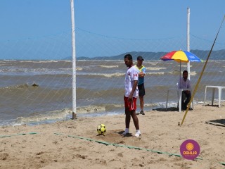 
<a style='margin-left: 5px;' class='btn btn-xs btn-social btn-facebook' href='https://www.facebook.com/sharer/sharer.php?u=https://www.boladovale.com.br/imgs/800-800-90/conteudo/fotos/1376/img3038.jpg' rel='popup' data-width='500' data-height='400'><i class='fa fa-facebook'></i>Compartilhar <span class='hidden-xs'>no Facebook</span>
</a> 
<a class='btn btn-default btn-xs' target='_blank' href='imgs/800-800-90/conteudo/fotos/1376/img3038.jpg'>
<span class='glyphicon glyphicon-cloud-download'></span> Salvar
</a> 
<span></span>
