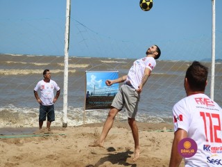
<a style='margin-left: 5px;' class='btn btn-xs btn-social btn-facebook' href='https://www.facebook.com/sharer/sharer.php?u=https://www.boladovale.com.br/imgs/800-800-90/conteudo/fotos/1376/img3092.jpg' rel='popup' data-width='500' data-height='400'><i class='fa fa-facebook'></i>Compartilhar <span class='hidden-xs'>no Facebook</span>
</a> 
<a class='btn btn-default btn-xs' target='_blank' href='imgs/800-800-90/conteudo/fotos/1376/img3092.jpg'>
<span class='glyphicon glyphicon-cloud-download'></span> Salvar
</a> 
<span></span>