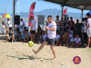 
<a style='margin-left: 5px;' class='btn btn-xs btn-social btn-facebook' href='https://www.facebook.com/sharer/sharer.php?u=https://www.boladovale.com.br/imgs/800-800-90/conteudo/fotos/1376/img3116.jpg' rel='popup' data-width='500' data-height='400'><i class='fa fa-facebook'></i>Compartilhar <span class='hidden-xs'>no Facebook</span>
</a> 
<a class='btn btn-default btn-xs' target='_blank' href='imgs/800-800-90/conteudo/fotos/1376/img3116.jpg'>
<span class='glyphicon glyphicon-cloud-download'></span> Salvar
</a> 
<span></span>