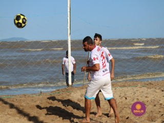 
<a style='margin-left: 5px;' class='btn btn-xs btn-social btn-facebook' href='https://www.facebook.com/sharer/sharer.php?u=https://www.boladovale.com.br/imgs/800-800-90/conteudo/fotos/1376/img3143.jpg' rel='popup' data-width='500' data-height='400'><i class='fa fa-facebook'></i>Compartilhar <span class='hidden-xs'>no Facebook</span>
</a> 
<a class='btn btn-default btn-xs' target='_blank' href='imgs/800-800-90/conteudo/fotos/1376/img3143.jpg'>
<span class='glyphicon glyphicon-cloud-download'></span> Salvar
</a> 
<span></span>