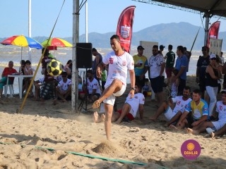 
<a style='margin-left: 5px;' class='btn btn-xs btn-social btn-facebook' href='https://www.facebook.com/sharer/sharer.php?u=https://www.boladovale.com.br/imgs/800-800-90/conteudo/fotos/1376/img3151.jpg' rel='popup' data-width='500' data-height='400'><i class='fa fa-facebook'></i>Compartilhar <span class='hidden-xs'>no Facebook</span>
</a> 
<a class='btn btn-default btn-xs' target='_blank' href='imgs/800-800-90/conteudo/fotos/1376/img3151.jpg'>
<span class='glyphicon glyphicon-cloud-download'></span> Salvar
</a> 
<span></span>