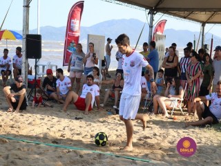 
<a style='margin-left: 5px;' class='btn btn-xs btn-social btn-facebook' href='https://www.facebook.com/sharer/sharer.php?u=https://www.boladovale.com.br/imgs/800-800-90/conteudo/fotos/1376/img3204.jpg' rel='popup' data-width='500' data-height='400'><i class='fa fa-facebook'></i>Compartilhar <span class='hidden-xs'>no Facebook</span>
</a> 
<a class='btn btn-default btn-xs' target='_blank' href='imgs/800-800-90/conteudo/fotos/1376/img3204.jpg'>
<span class='glyphicon glyphicon-cloud-download'></span> Salvar
</a> 
<span></span>