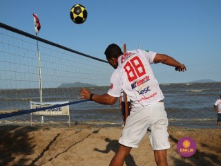 
<a style='margin-left: 5px;' class='btn btn-xs btn-social btn-facebook' href='https://www.facebook.com/sharer/sharer.php?u=https://www.boladovale.com.br/imgs/800-800-90/conteudo/fotos/1376/img3214.jpg' rel='popup' data-width='500' data-height='400'><i class='fa fa-facebook'></i>Compartilhar <span class='hidden-xs'>no Facebook</span>
</a> 
<a class='btn btn-default btn-xs' target='_blank' href='imgs/800-800-90/conteudo/fotos/1376/img3214.jpg'>
<span class='glyphicon glyphicon-cloud-download'></span> Salvar
</a> 
<span></span>