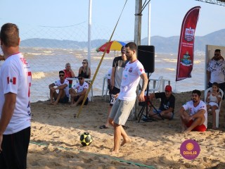
<a style='margin-left: 5px;' class='btn btn-xs btn-social btn-facebook' href='https://www.facebook.com/sharer/sharer.php?u=https://www.boladovale.com.br/imgs/800-800-90/conteudo/fotos/1376/img3215.jpg' rel='popup' data-width='500' data-height='400'><i class='fa fa-facebook'></i>Compartilhar <span class='hidden-xs'>no Facebook</span>
</a> 
<a class='btn btn-default btn-xs' target='_blank' href='imgs/800-800-90/conteudo/fotos/1376/img3215.jpg'>
<span class='glyphicon glyphicon-cloud-download'></span> Salvar
</a> 
<span></span>
