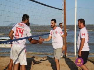 
<a style='margin-left: 5px;' class='btn btn-xs btn-social btn-facebook' href='https://www.facebook.com/sharer/sharer.php?u=https://www.boladovale.com.br/imgs/800-800-90/conteudo/fotos/1376/img3221.jpg' rel='popup' data-width='500' data-height='400'><i class='fa fa-facebook'></i>Compartilhar <span class='hidden-xs'>no Facebook</span>
</a> 
<a class='btn btn-default btn-xs' target='_blank' href='imgs/800-800-90/conteudo/fotos/1376/img3221.jpg'>
<span class='glyphicon glyphicon-cloud-download'></span> Salvar
</a> 
<span></span>